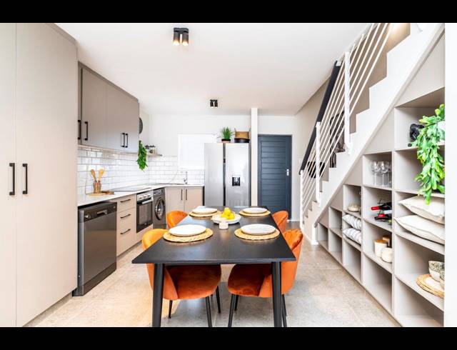 2 BEDROOM TOWNHOUSE FOR SALE IN NAHOON VALLEY PARK